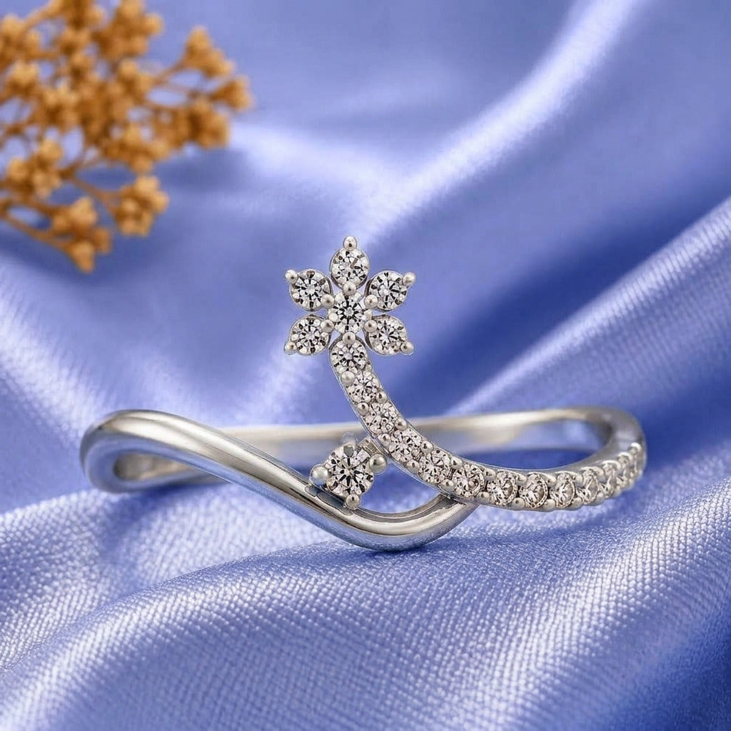 Flower Wavy Diamond Ring